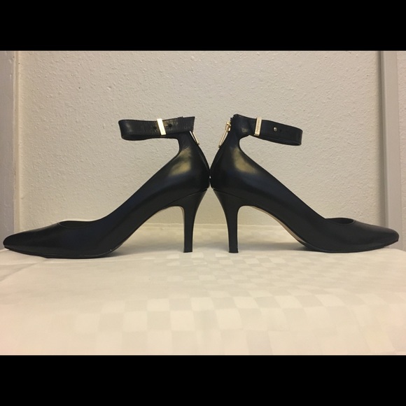 Cole Haan :Kyle Back ZIP PMP ll - Picture 4 of 5